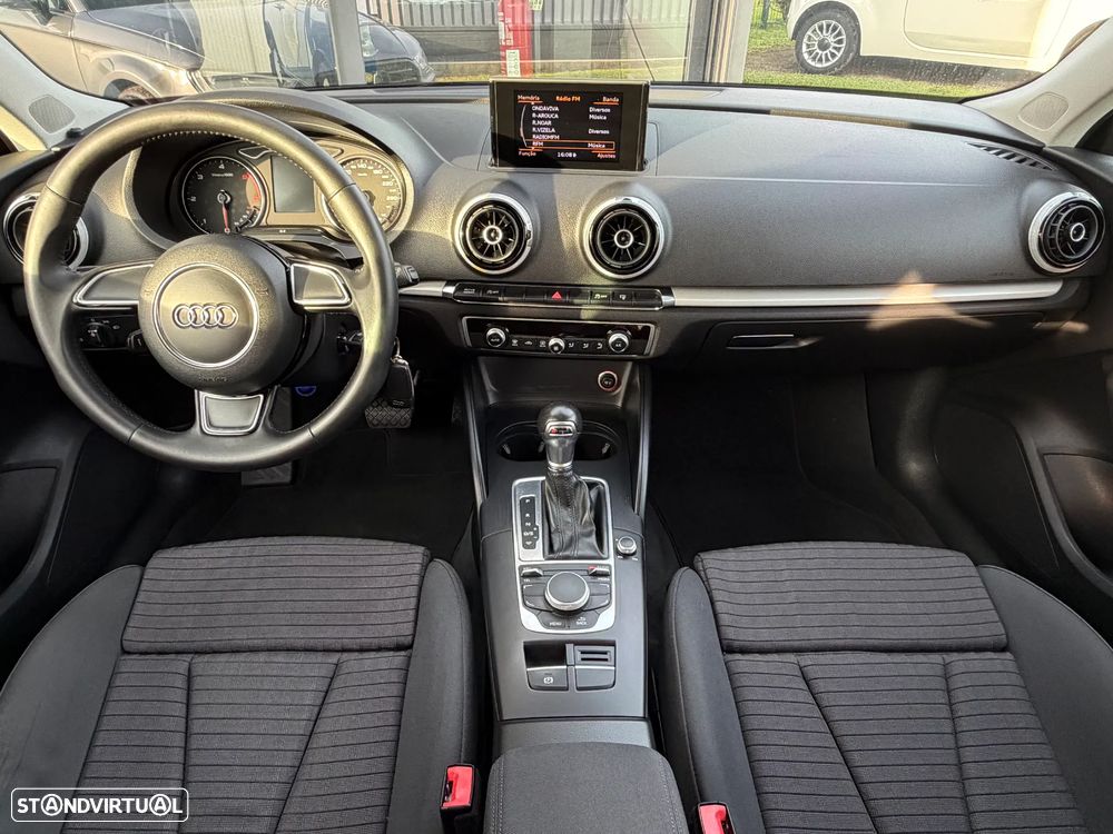 Audi A3 Sportback 1.6 TDI (clean diesel) S tronic Attraction - 8