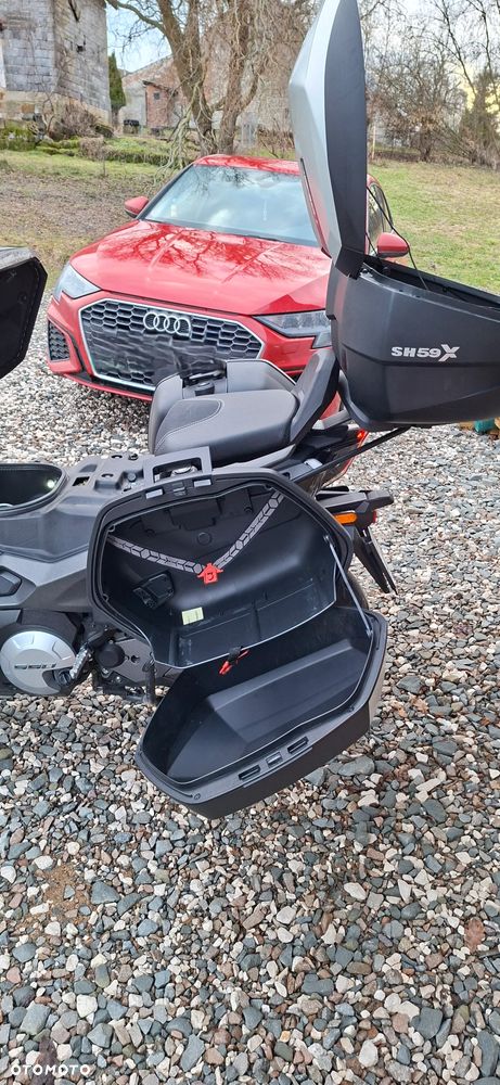Kymco CV3 - 12