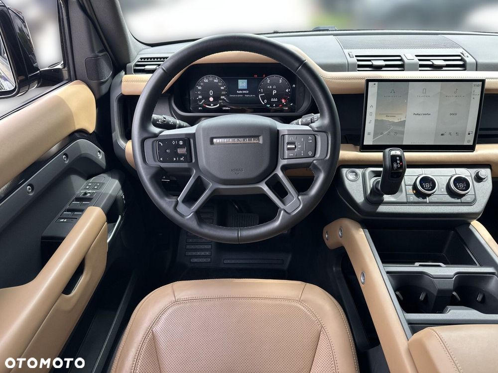 Land Rover Defender - 17