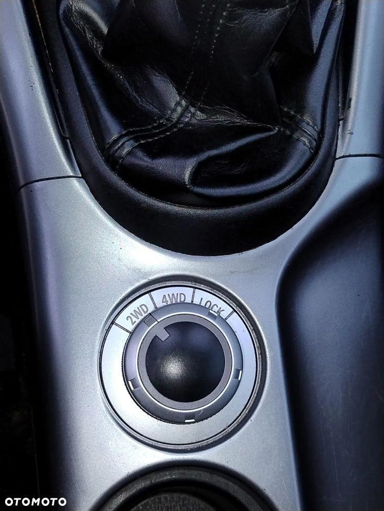 Mitsubishi Outlander - 13