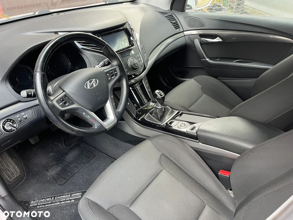 Hyundai i40 i40cw 1.7 CRDi Fifa World Cup Edition - 5