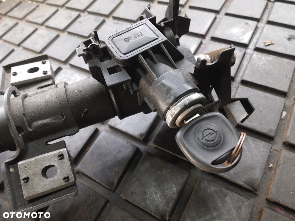 WSPOMAGANIE ELEKTRYCZNE OPEL CORSA C 13136672 13136673 EUROPA - 2