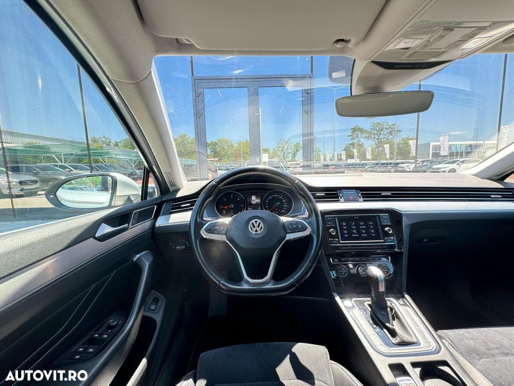 Volkswagen Passat 2.0 TDI DSG Highline - 11