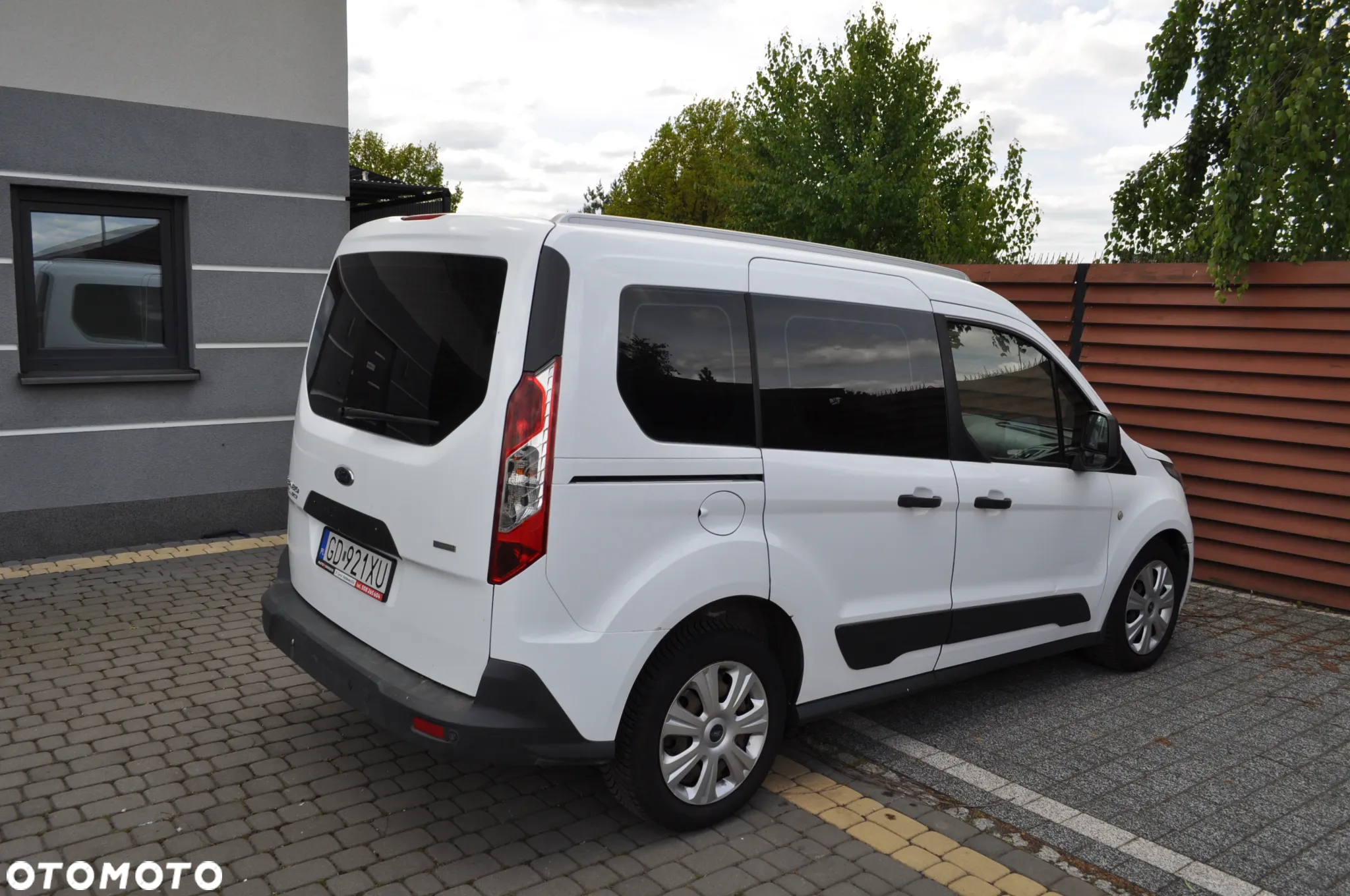 Ford Tourneo Connect - 3