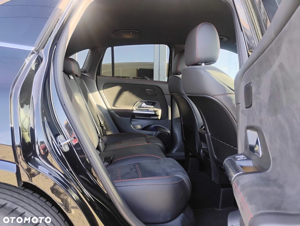 Mercedes-Benz GLA 200 AMG Line - 15