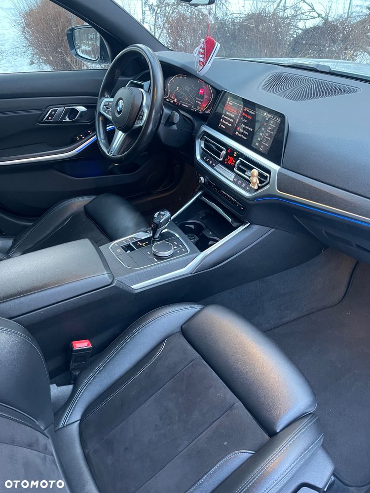 BMW Seria 3 330d M Sport sport - 21