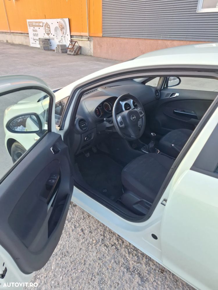 Opel Corsa 1.4 Enjoy - 11