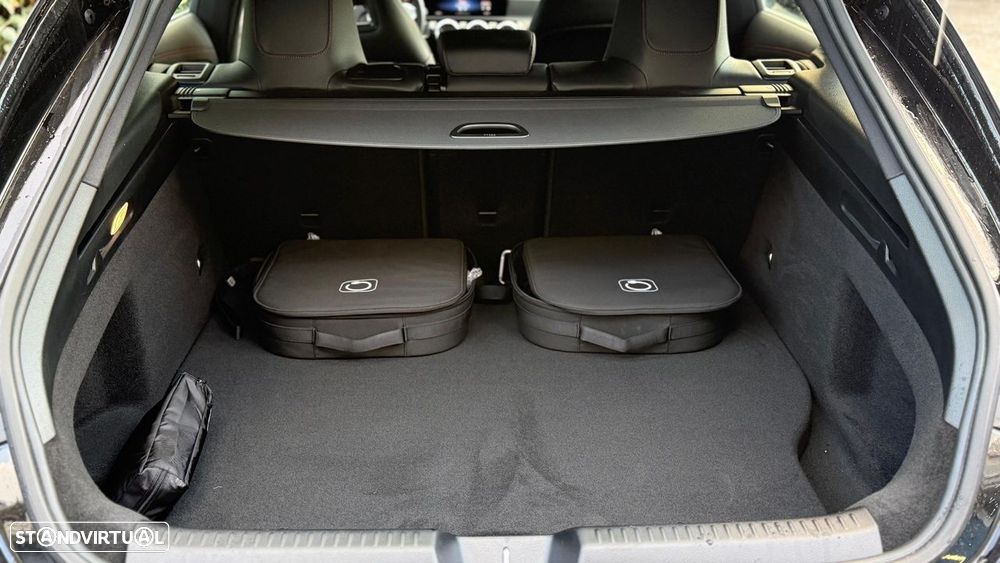 Mercedes-Benz CLA 250 e Shooting Brake AMG Line - 24