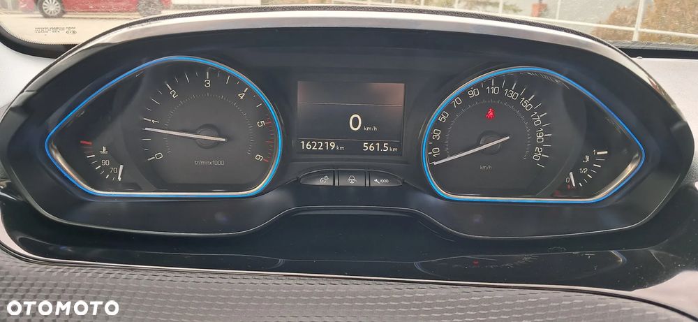 Peugeot 2008 1.6 BlueHDi Allure - 16