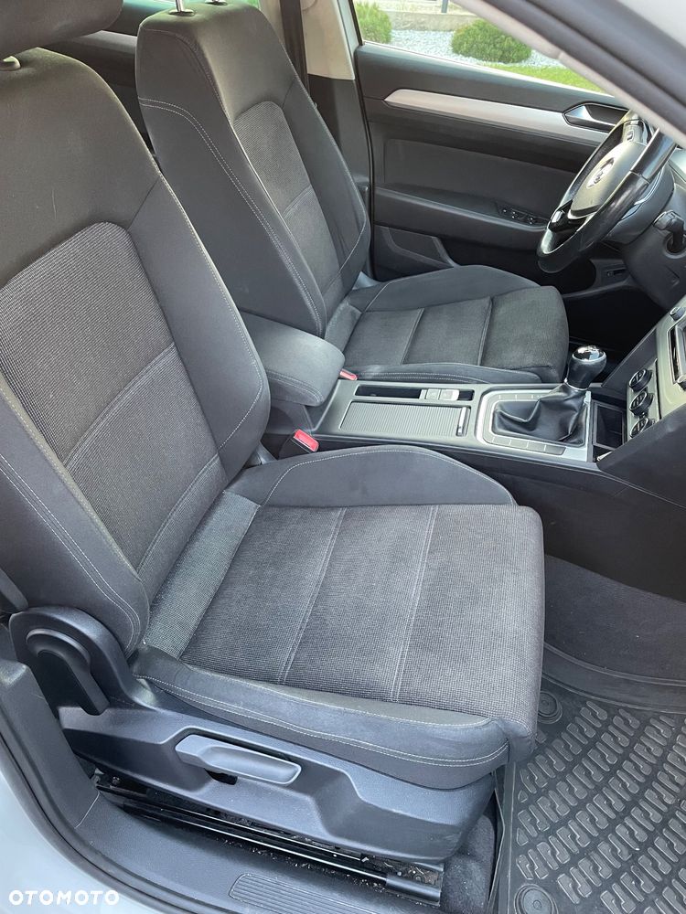 Volkswagen Passat Variant - 8