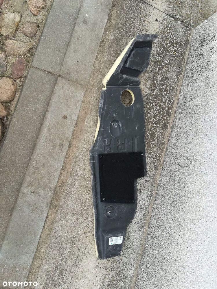 TESLA Y FARTUCH MOCOWANIE BŁOTNIKA PRAWY TYŁ ORYG - 1