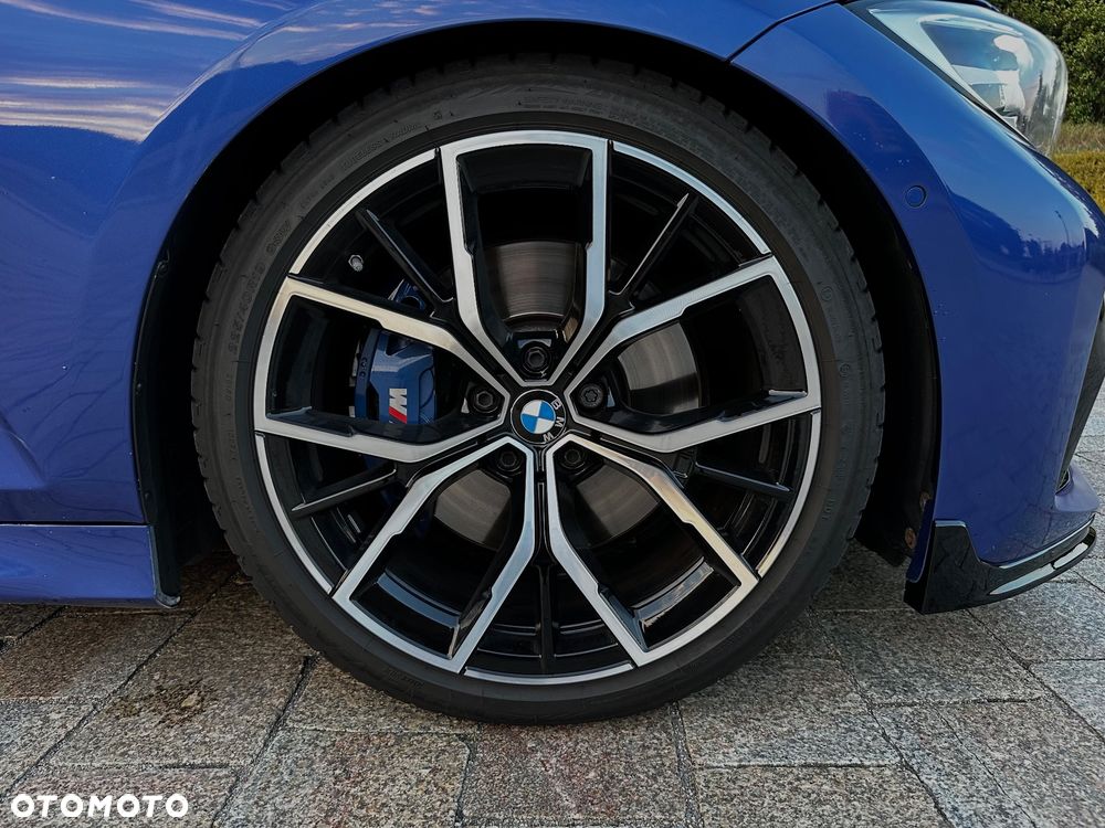 BMW Seria 3 330i M Sport - 33