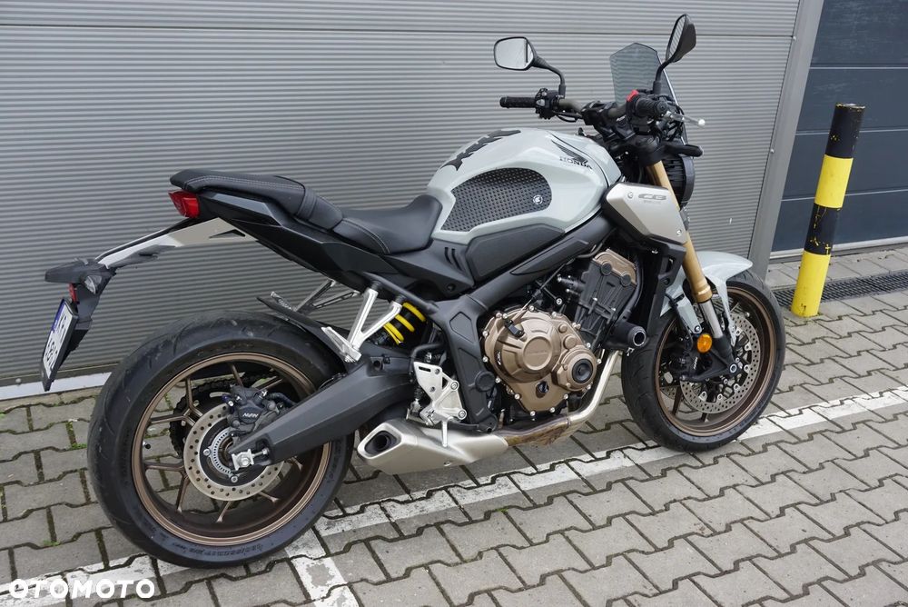 Honda CB - 4