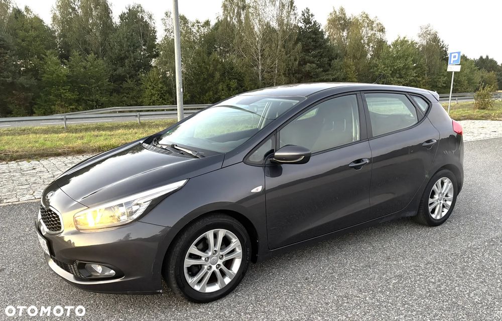 Kia Ceed 1.4 CVVT Dream Team Edition - 3
