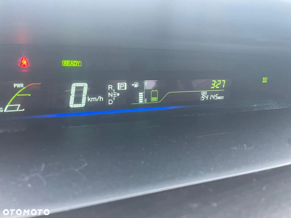 Toyota Prius+ (Hybrid) - 11