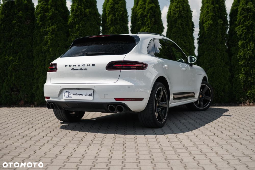 Porsche Macan Turbo - 4