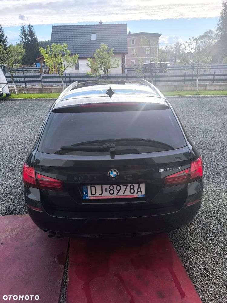 BMW Seria 5 530d xDrive - 12