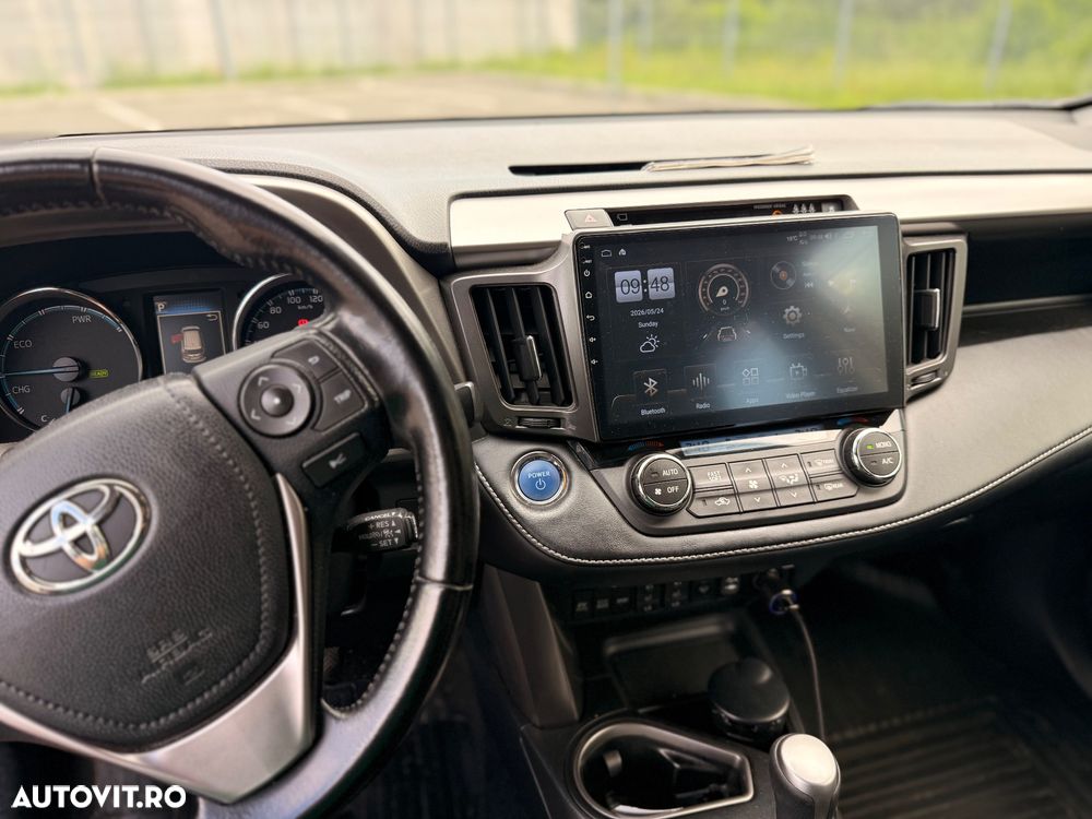 Toyota RAV4 - 9