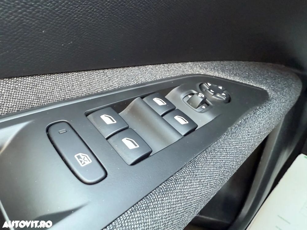 Peugeot 3008 PHEV 225 EAT8 Allure Pack - 19