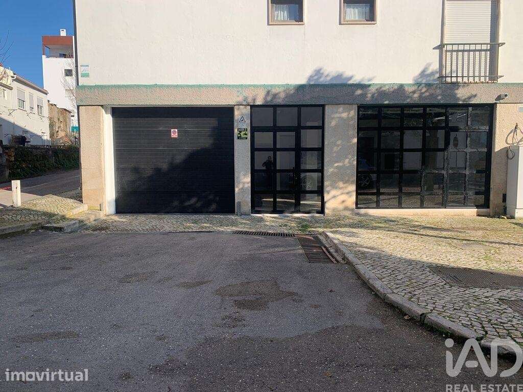 Loja / Estabelecimento Comercial em Torres Novas (Santa Maria, Salvado