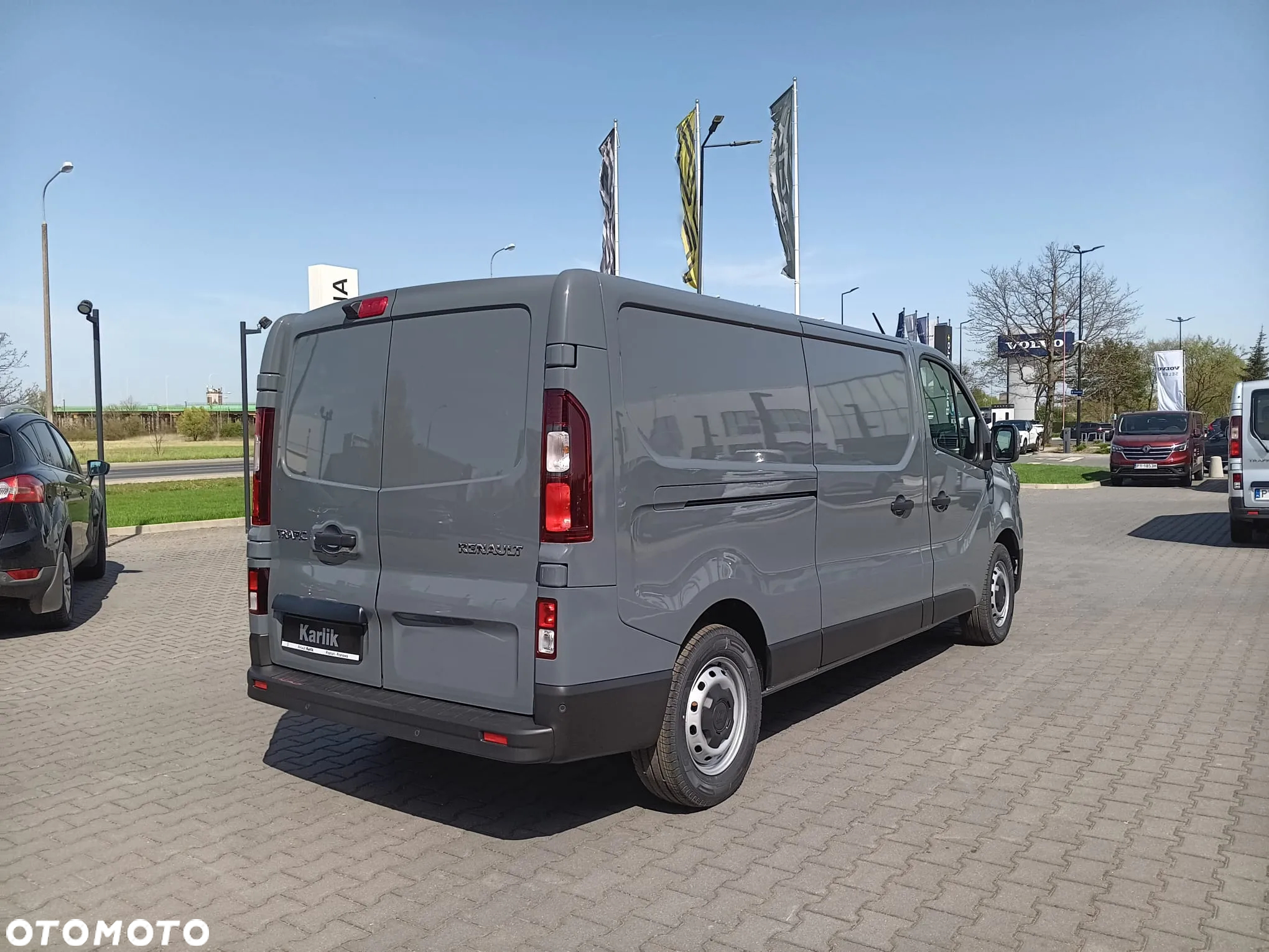 Renault Trafic Furgon L2H1 2.0dCi 130 KM - 8