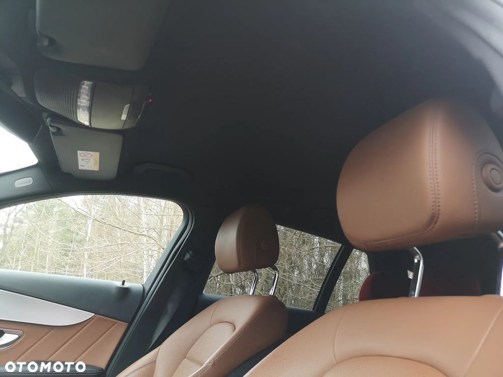 Mercedes-Benz Klasa C 400 4Matic 9G-TRONIC AMG Line - 29