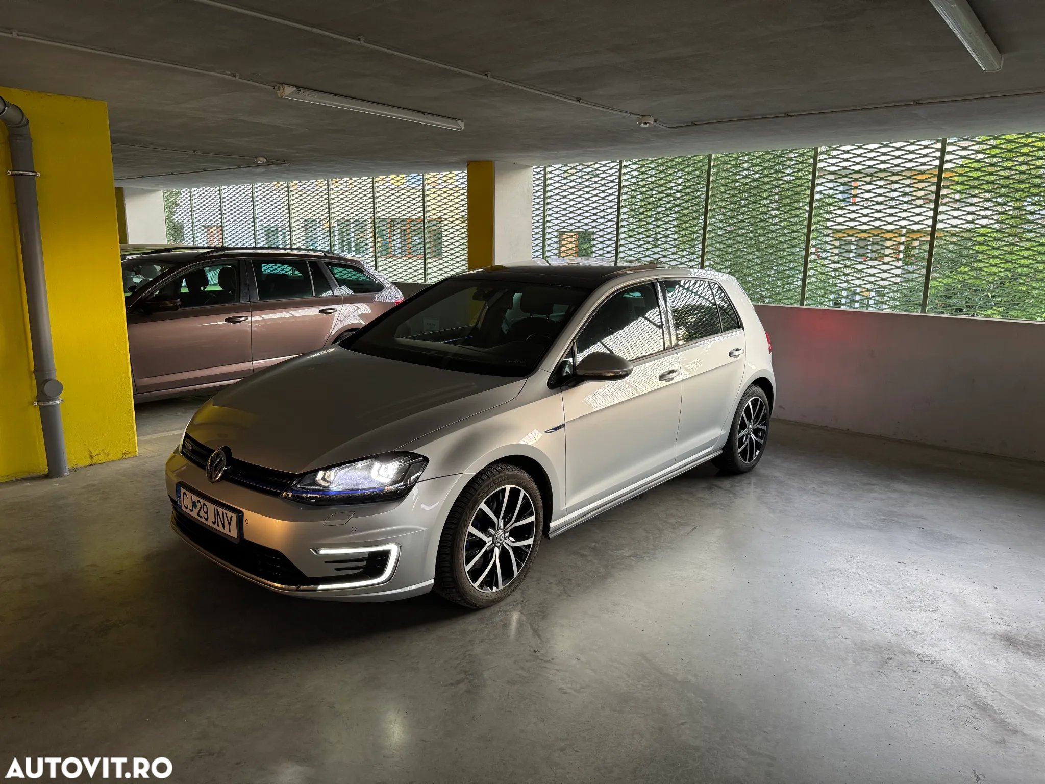 Volkswagen Golf 1.4 GTE Plug-In-Hybrid DSG - 5