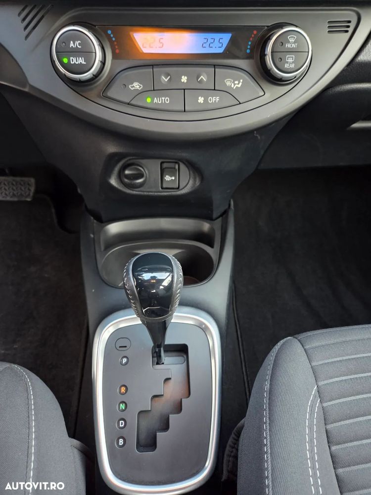 Toyota Yaris 1.5 VVT-i HSD Active - 16