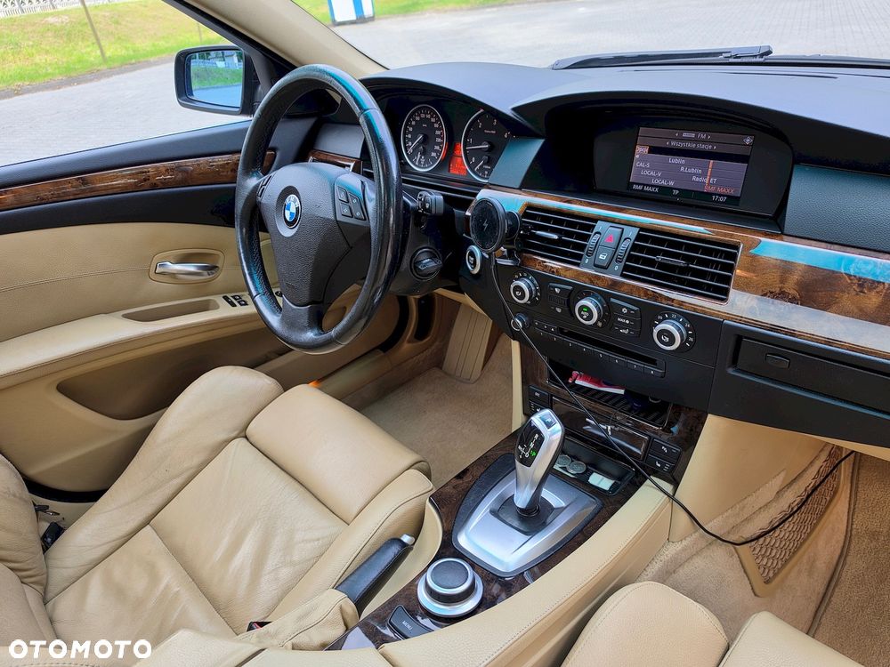 BMW Seria 5 525xd - 18