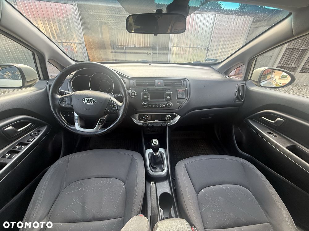 Kia Rio - 5
