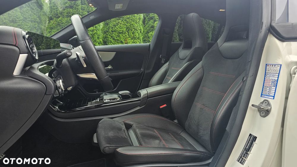 Mercedes-Benz CLA 200 AMG Line 7G-DCT - 15