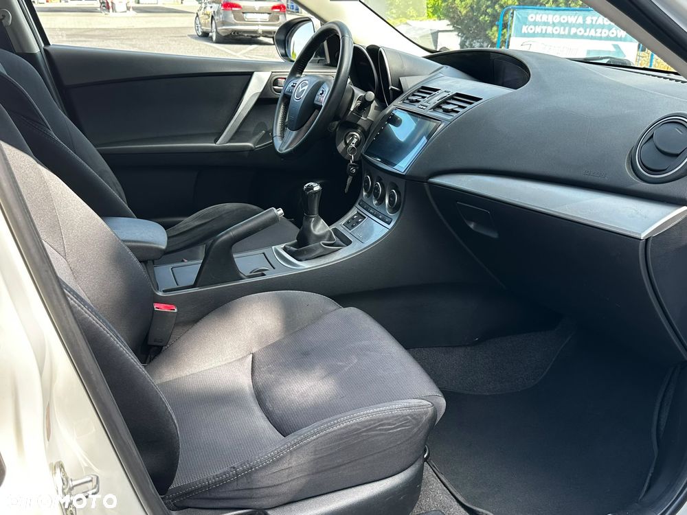 Mazda 3 - 6