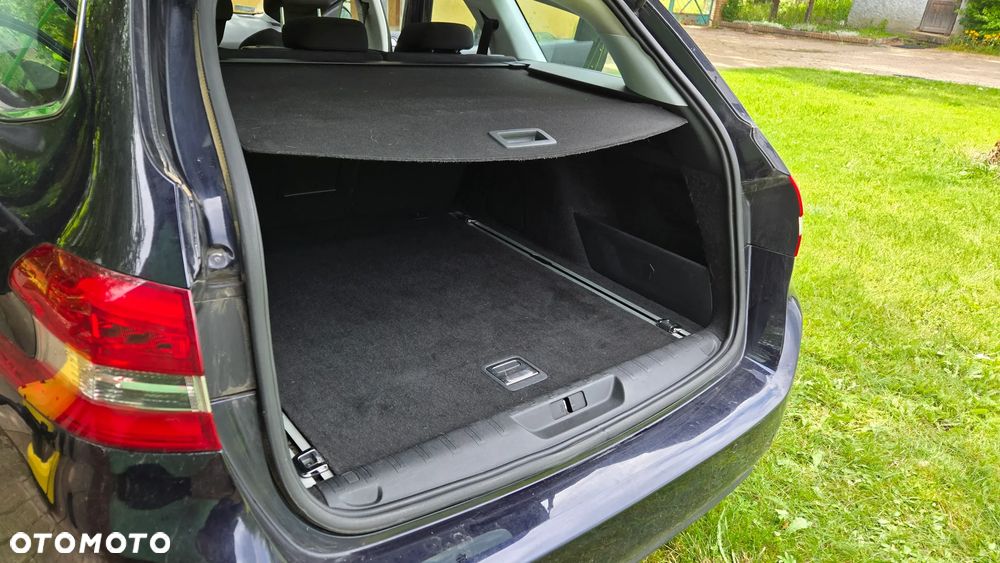 Peugeot 308 1.6 BlueHDi Allure S&S EAT6 - 28