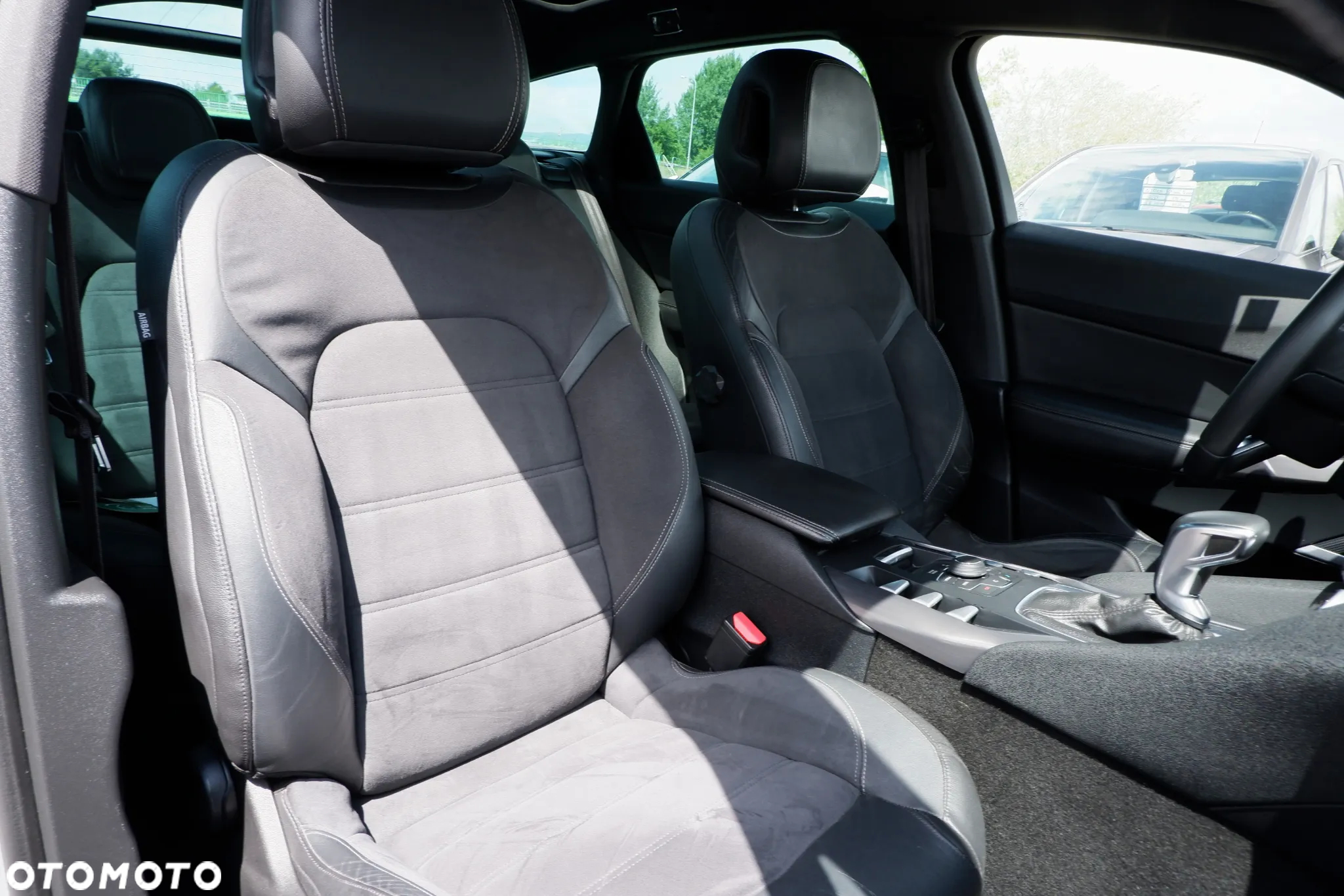 Citroën DS5 2.0 HDi SoChic - 11