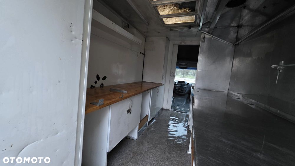 Mercedes-Benz Sprinter - 23