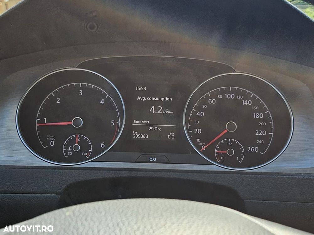 Volkswagen Golf 1.6 TDI DPF BlueMotion Technology Comfortline - 16