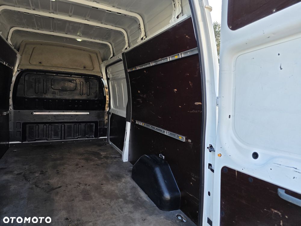 Ford Transit - 12