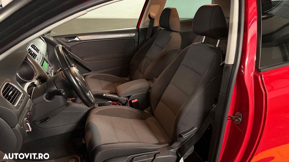 Volkswagen Golf - 11