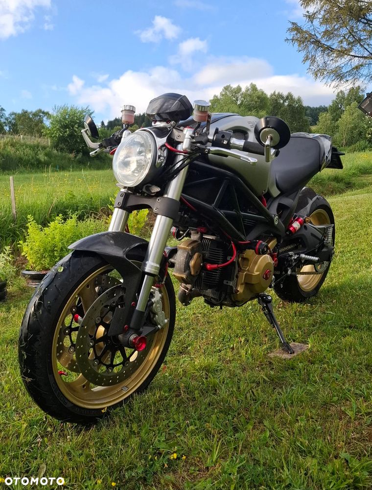 Ducati Monster - 1