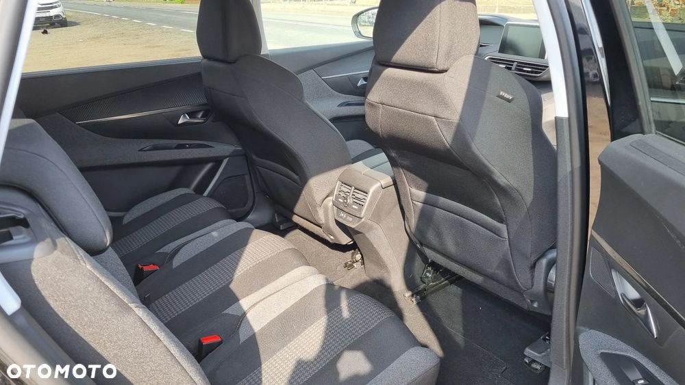 Peugeot 5008 BlueHDI 130 EAT8 Active Pack - 25