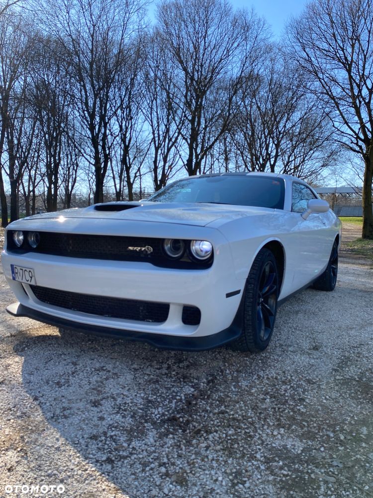 Dodge Challenger - 2