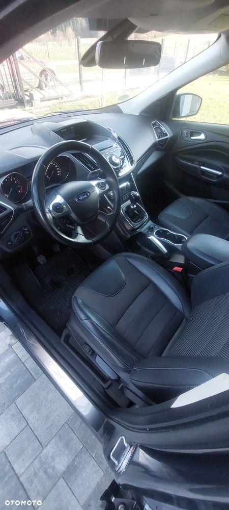 Ford Kuga 1.6 EcoBoost 2x4 Titanium - 10