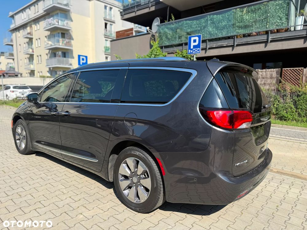 Chrysler Pacifica - 7