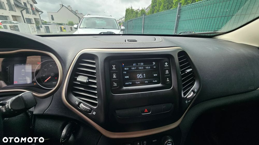 Jeep Cherokee - 12