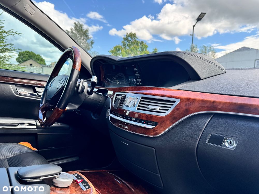 Mercedes-Benz Klasa S 400 HYBRID L - 25