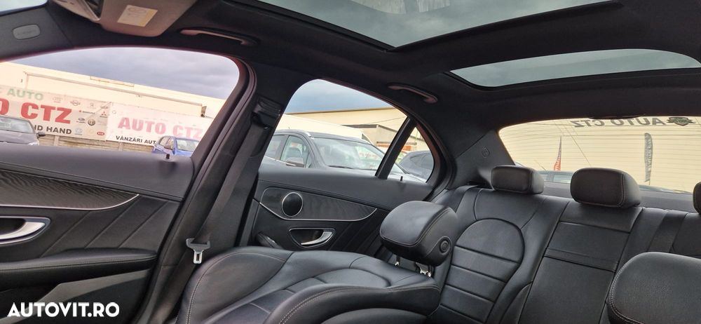 Mercedes-Benz C - 12