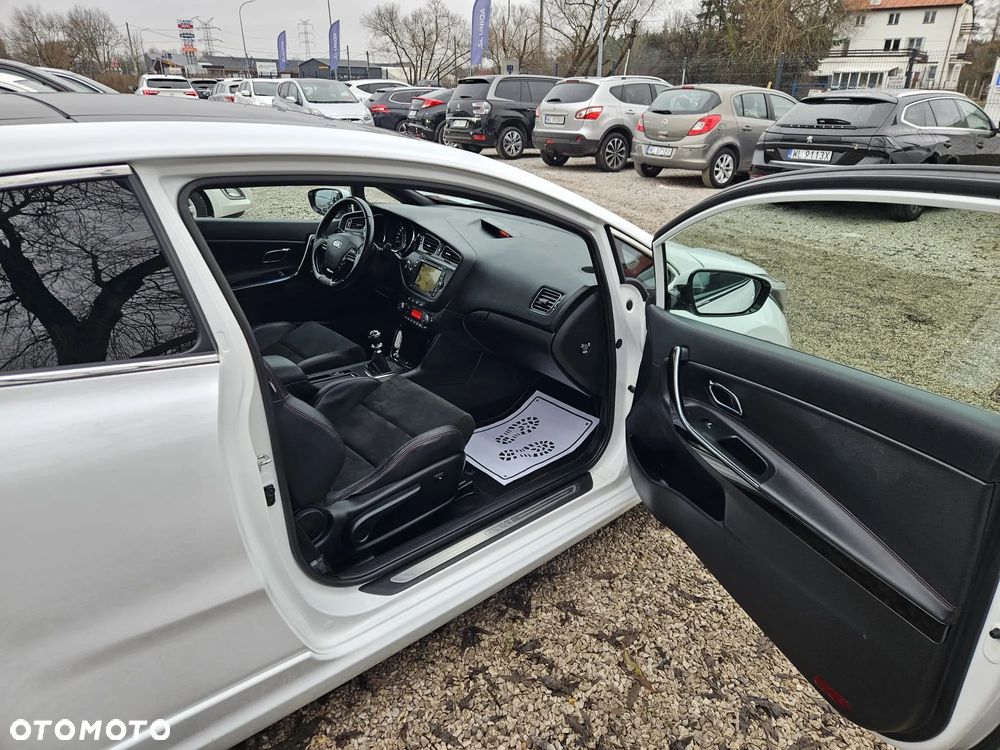 Kia ProCeed 1.6 T-GDI GT-Track - 25