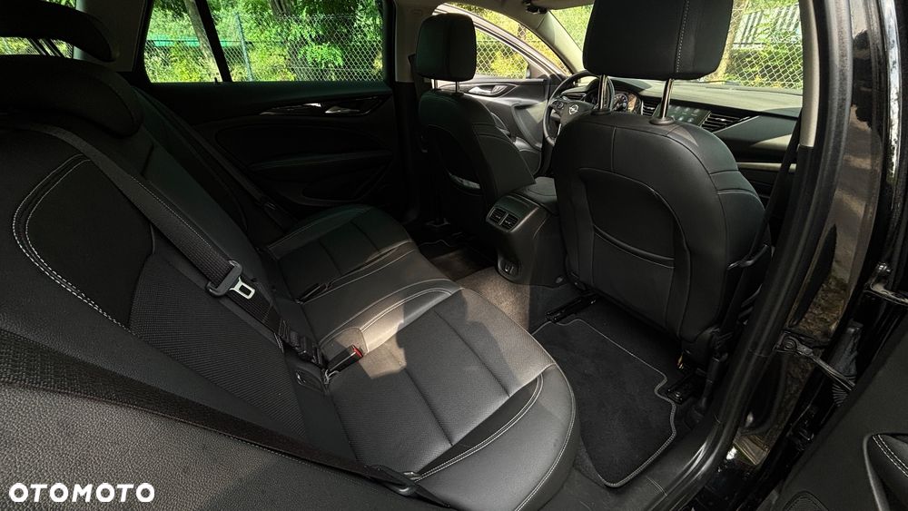 Opel Insignia - 12