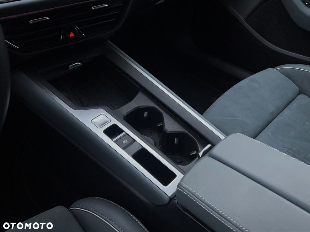 Volkswagen Passat - 24