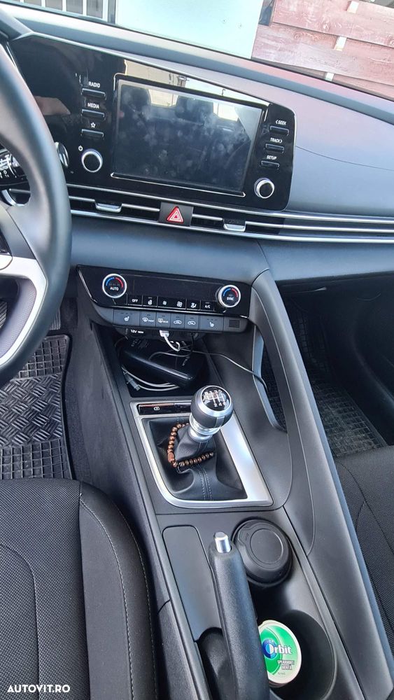 Hyundai Elantra 1.6 l 123 CP 6MT Highway - 3